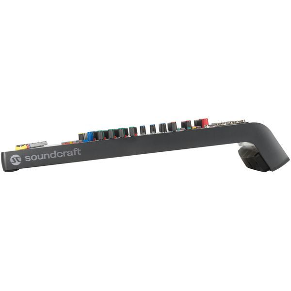 Мікшерний пульт SOUNDCRAFT Signature Plus 22