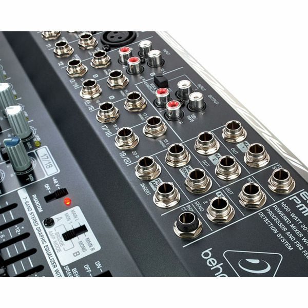 Мікшерний пульт з підсилювачем BEHRINGER PMP6000
