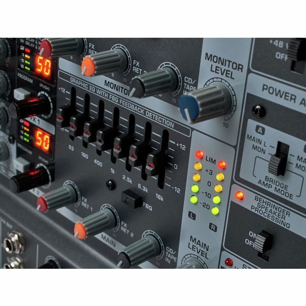 Мікшерний пульт з підсилювачем BEHRINGER PMP1680S