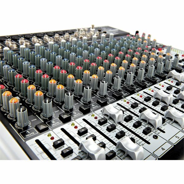 Мікшерний пульт BEHRINGER XENYX QX2442USB