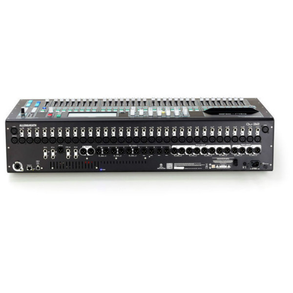Цифровий мікшерний пульт ALLEN & HEATH QU-32