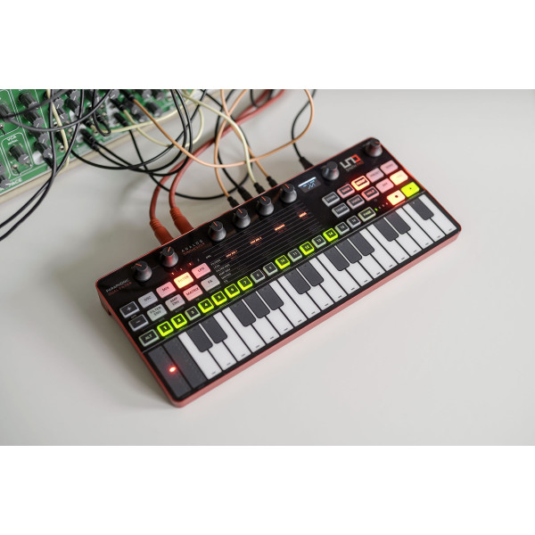 Синтезатор IK MULTIMEDIA UNO Synth Pro Desktop