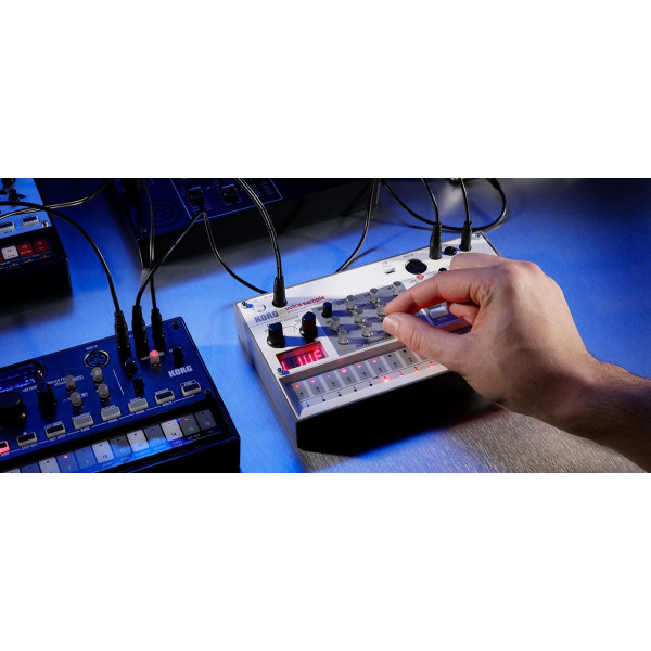 Грувбокс-семплер KORG Volca sample 2