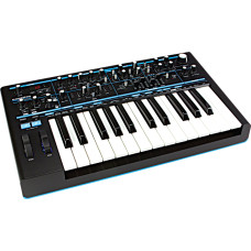 Синтезатор NOVATION Bass Station II