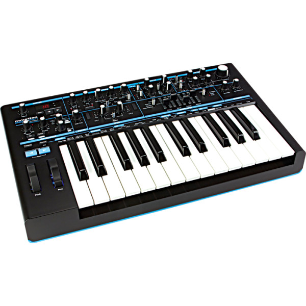 Синтезатор NOVATION Bass Station II