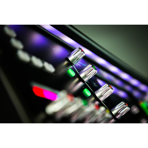 Цифровий мікшерний пульт ALLEN & HEATH SQ6