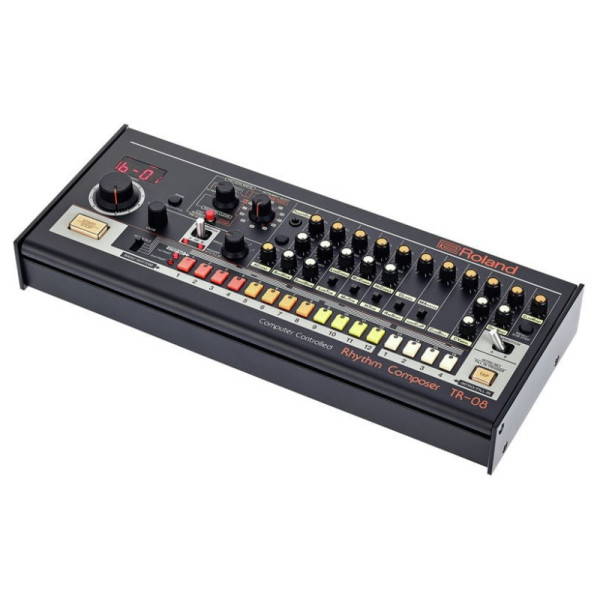 Драм-машина ROLAND TR-08