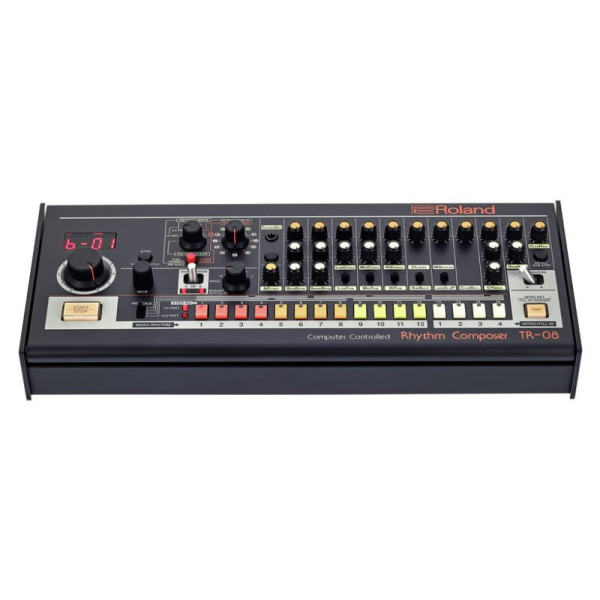 Драм-машина ROLAND TR-08