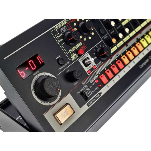Драм-машина ROLAND TR-08