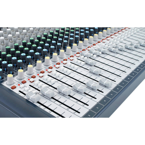 Мікшерний пульт SOUNDCRAFT Signature 22