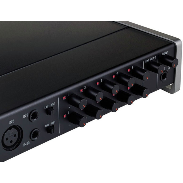 Аудіоінтерфейс TASCAM US-16x08
