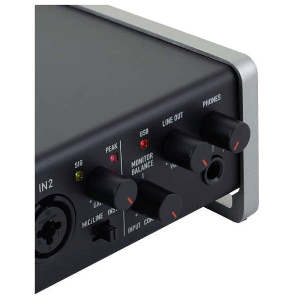 Аудіоінтерфейс TASCAM US-2x2