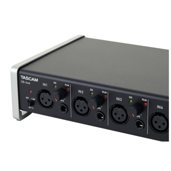 Аудіоінтерфейс TASCAM US-4x4