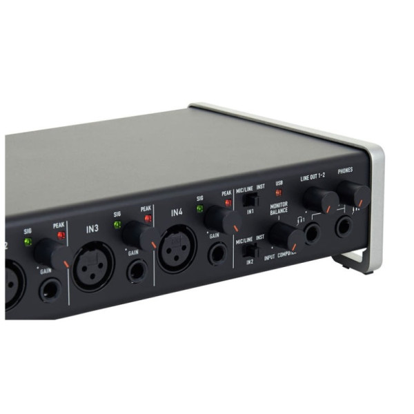 Аудіоінтерфейс TASCAM US-4x4