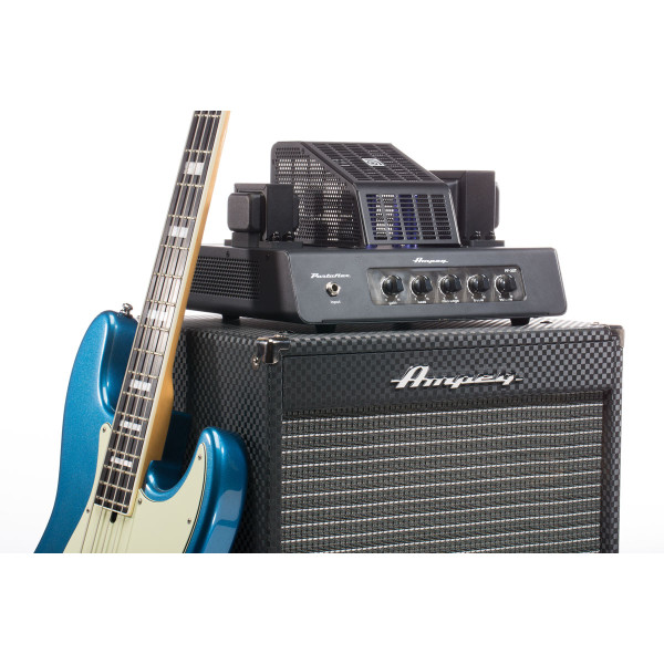 Підсилювач для бас-гітари AMPEG PF-20T