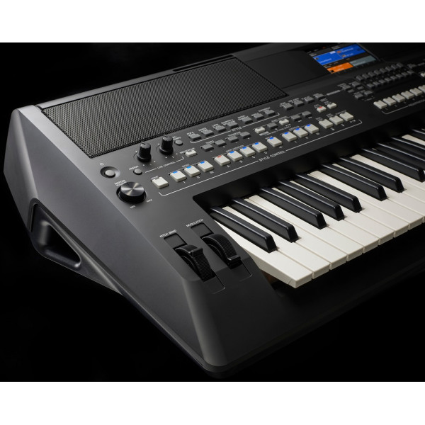  Синтезатор YAMAHA PSR-SX600