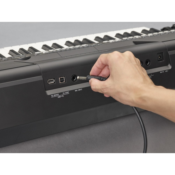  Синтезатор YAMAHA PSR-SX600