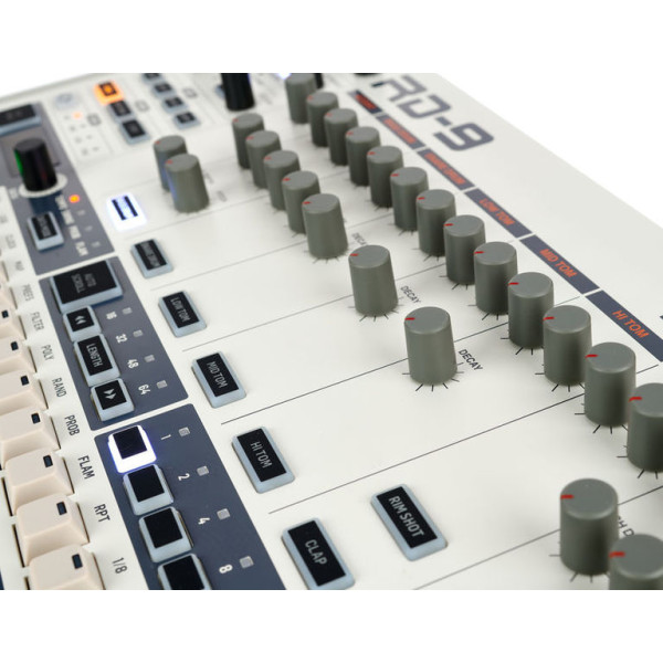 Барабанний модуль BEHRINGER RD9
