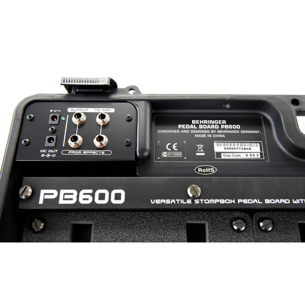 Педалборд BEHRINGER PB600