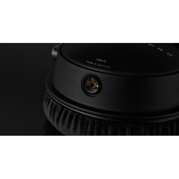 Навушники BEYERDYNAMIC DT 1770 PRO