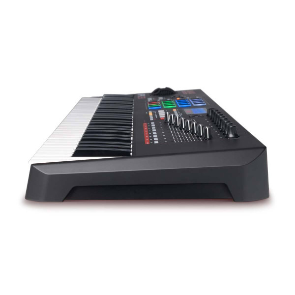 MIDI клавіатура AKAI MPK261