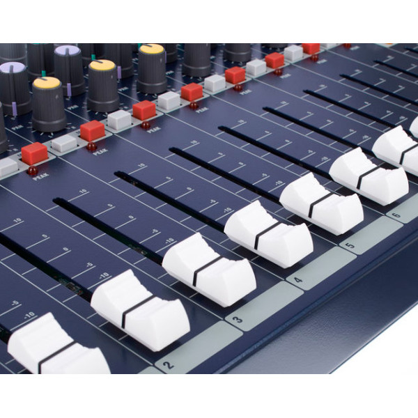 Мікшерний пульт SOUNDCRAFT EFX8