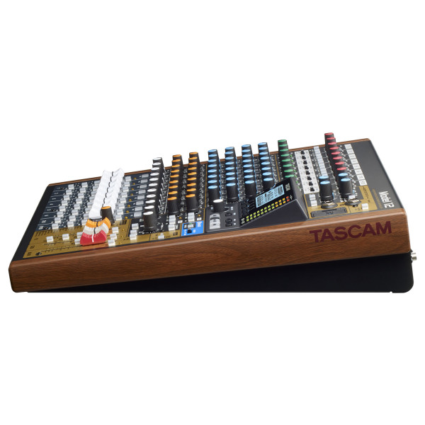 Мікшерний пульт TASCAM Model 12