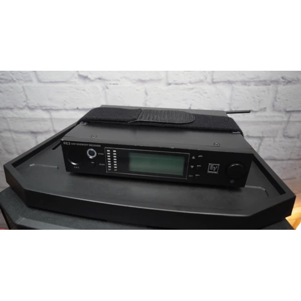 Тримач для радіосистеми ELECTRO-VOICE Everse 12 Tray