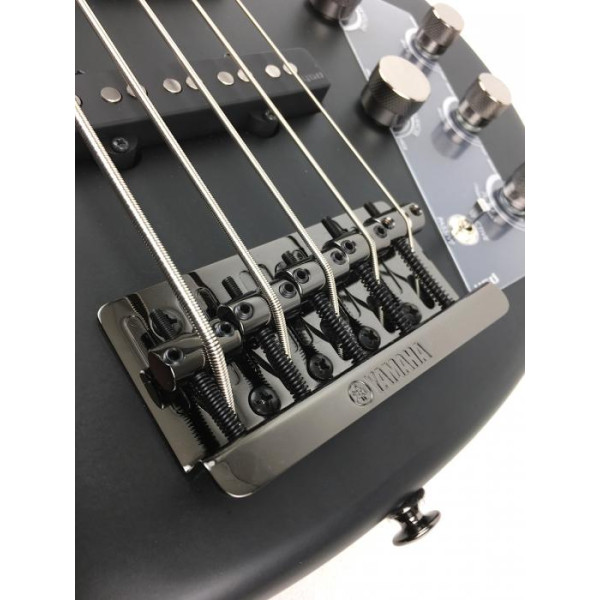 Бас-гітара YAMAHA BB735A (Matte Translucent Black)