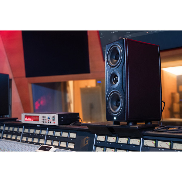Студійний монітор IK MULTIMEDIA iLoud Precision MTM MKII