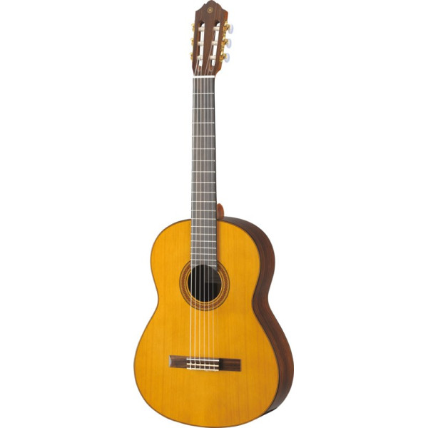 Класична гітара YAMAHA CG182C