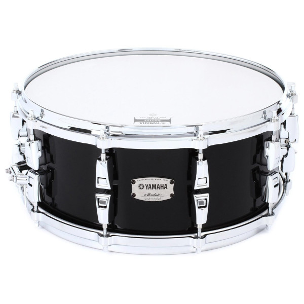 Малий барабан YAMAHA Absolute Hybrid Maple Snare 14" (Solid Black)