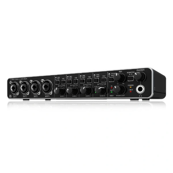 Аудіоінтерфейс BEHRINGER U-PHORIA UMC1820